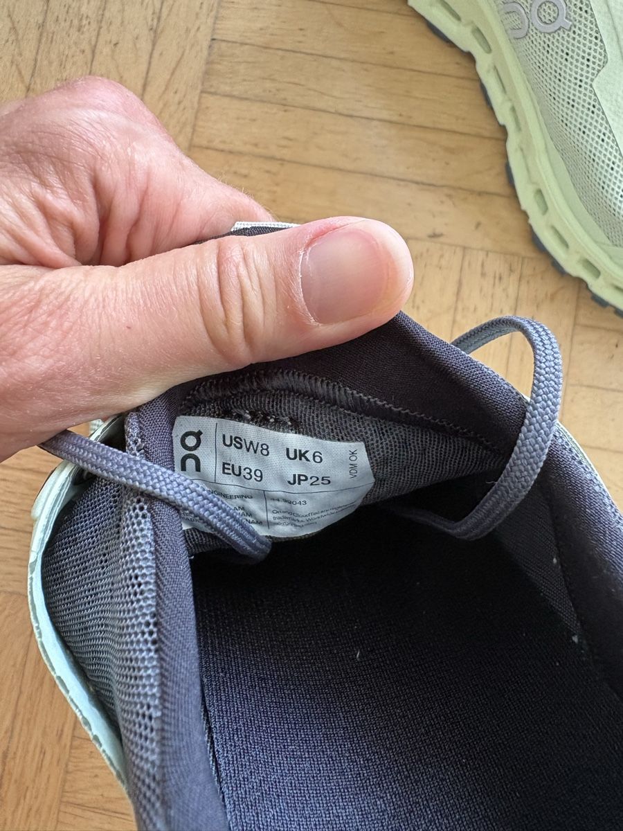On Chaussures femmes: On Cloudultra 39 Grün sehr gut – D'occasion à Zug par Zug-Queen 3