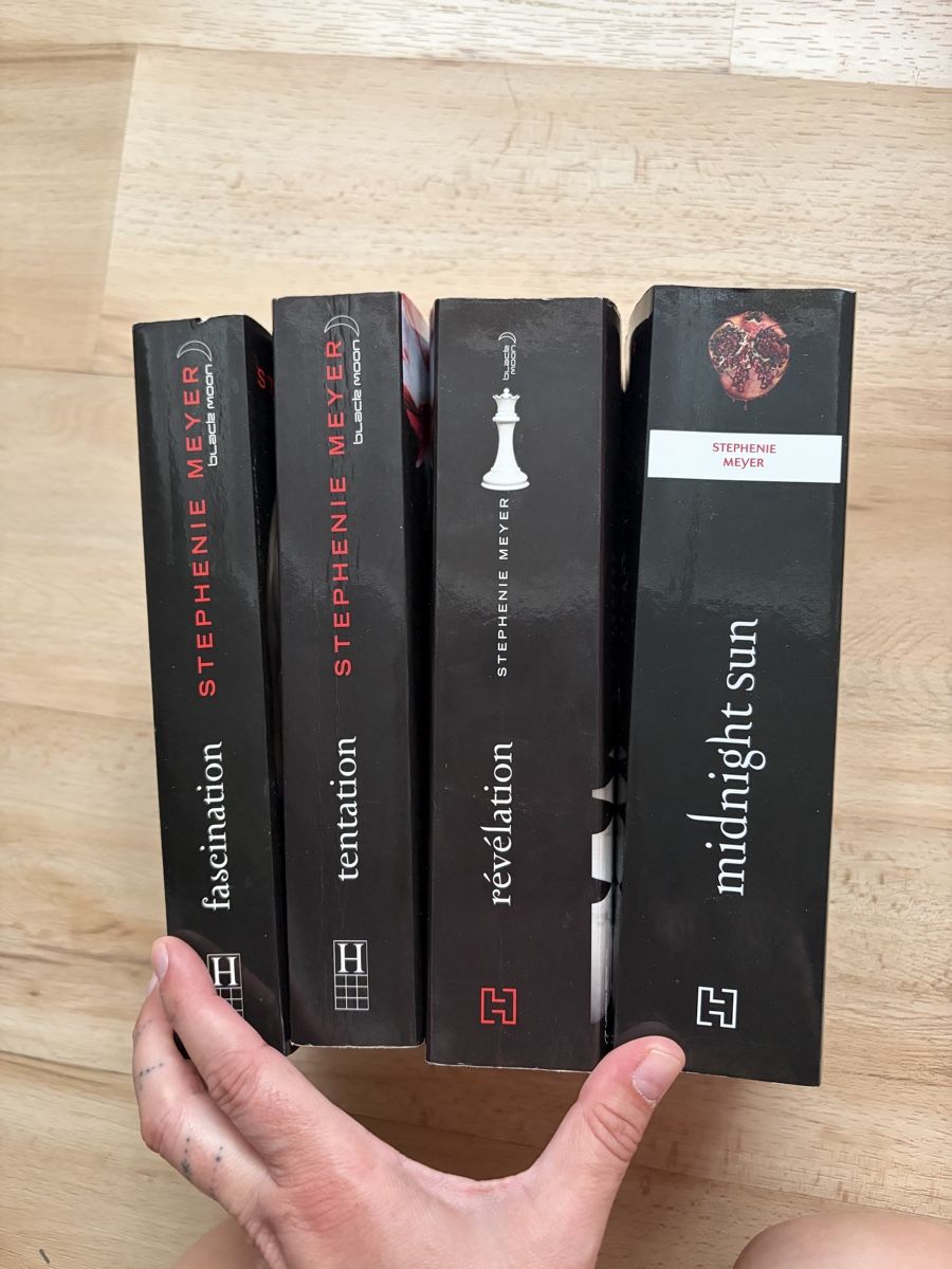 Bücher: Saga Twilight Stephenie Meyer en français  – Gebraucht aus Crissier von Nouchki76 5
