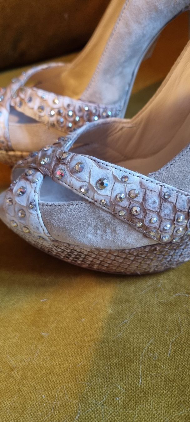 Scarpe da donna: unico sandalo in camoscio e pitone Loriblu – Usato da Gordola venduto da ang_7257 2