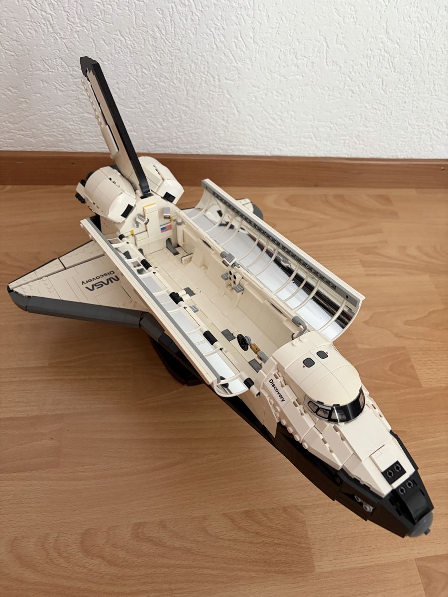 Lego Kit di costruzioni: Lego 10283 - NASA Space Shuttle Discovery – Usato da St-Imier venduto da Kpitalist 3