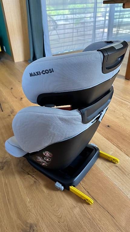 Seggiolini per auto: Maxi-Cosi  – Usato da Lichtensteig venduto da Schwunghead 2