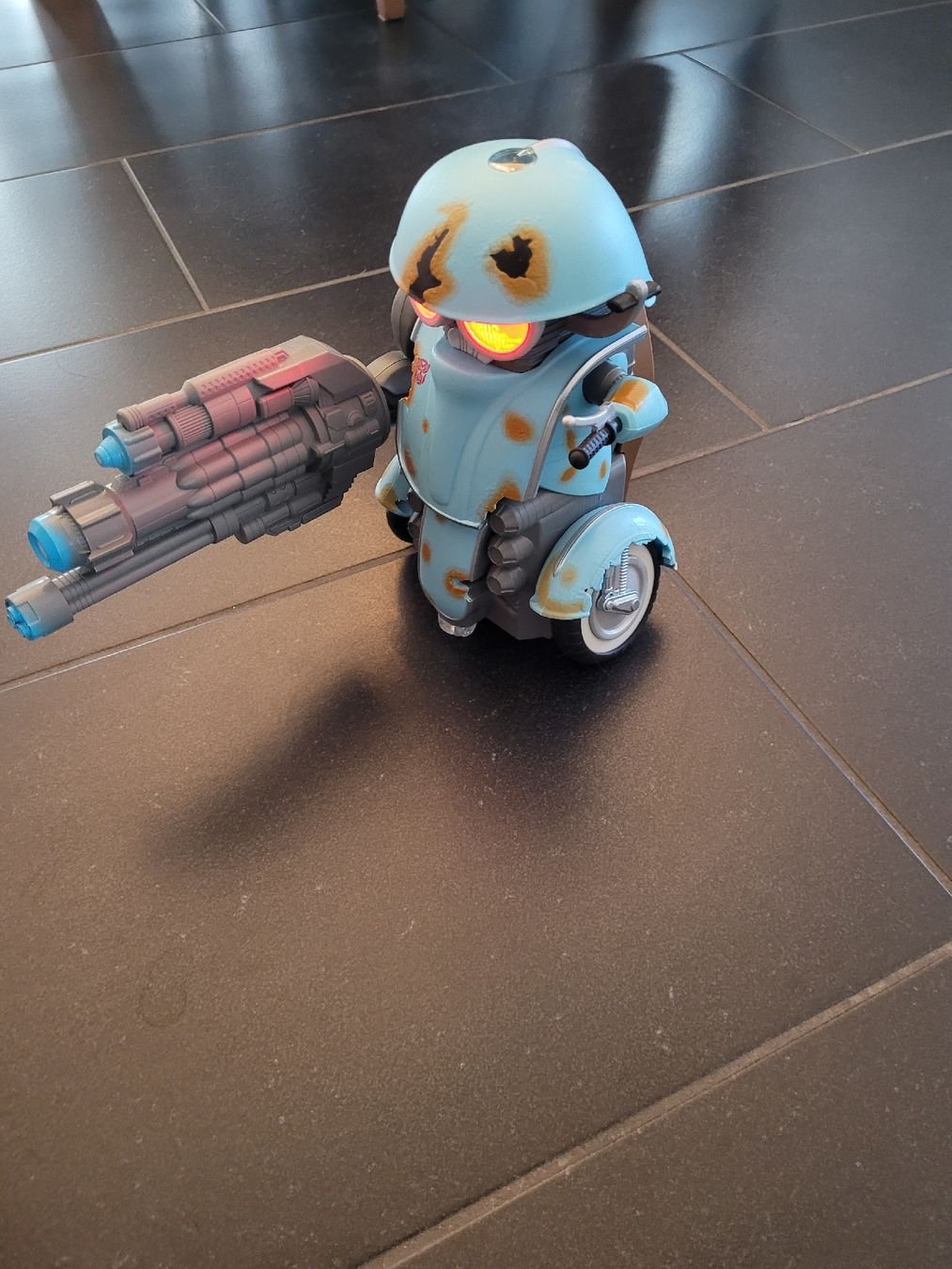 Hasbro Giocattoli: Hasbro Transformer Sqweeks Roboter – Usato da Oftringen venduto da Minka012 5