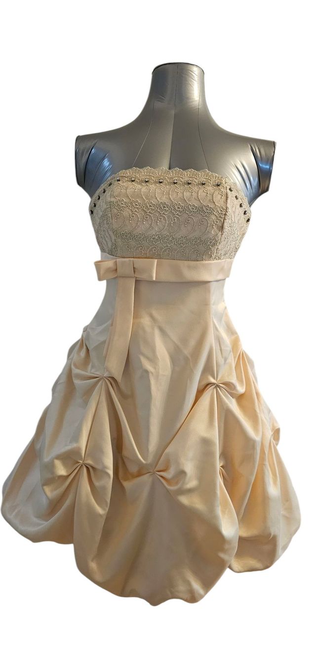 Vestiti: Kleid Princess Gr. 36 – Usato da Langenthal venduto da SecondChanceShop