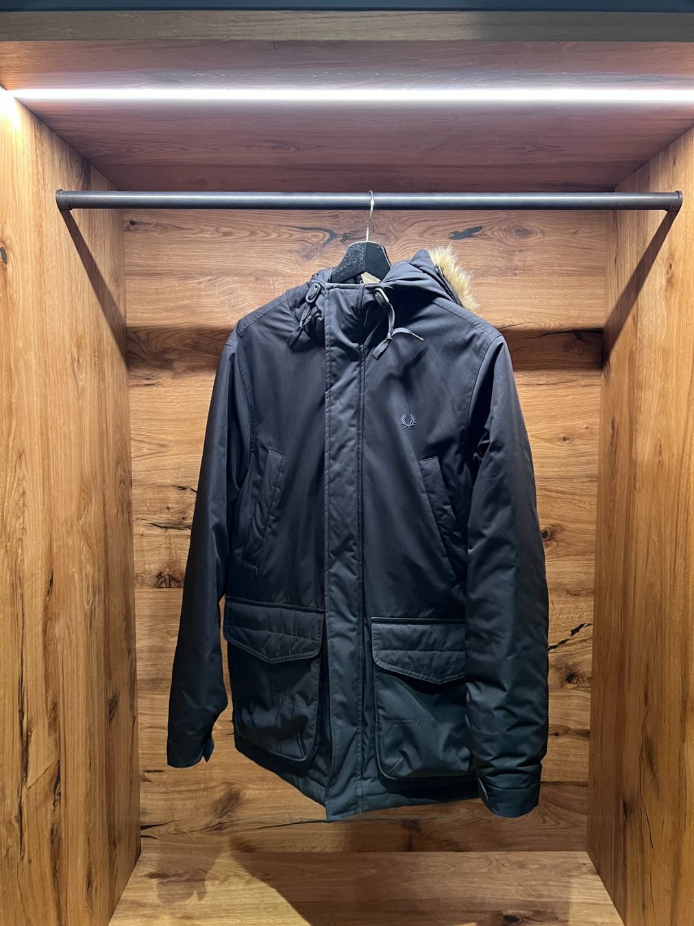 Fred Perry Giacche: Fred Perry Winterjacke Parka Schwarz Grösse S – Usato da Appenzell venduto da saersch 1