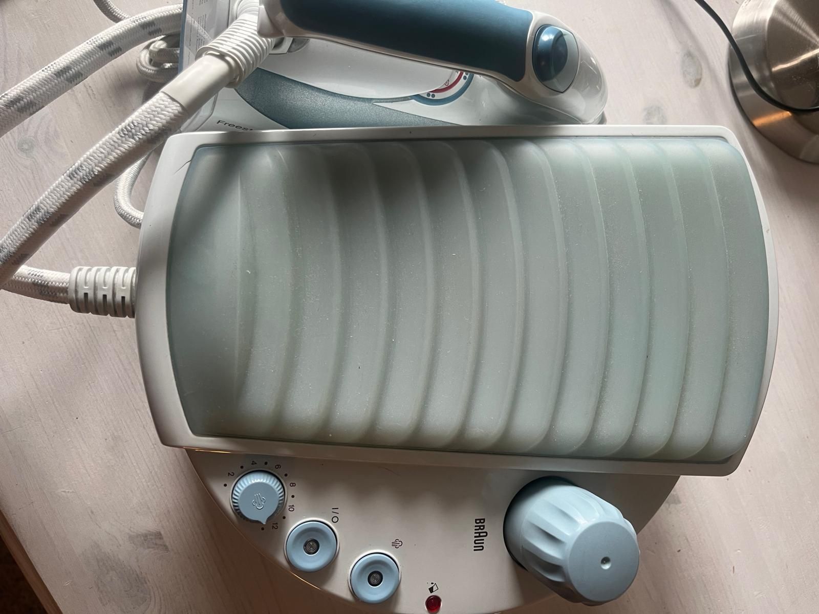 Braun Bügeleisen: BRAUN Freestyle Excel Dampfbügelstation – Gebraucht aus Tafers von JP911 4