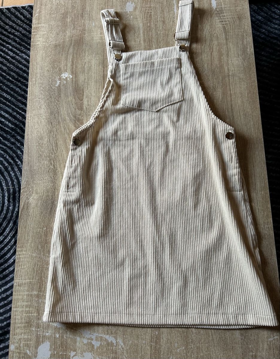 Lotti di vestiti: Lot robe femme  – Nuovo (secondo la descrizione) da Orges venduto da vez_c6q7