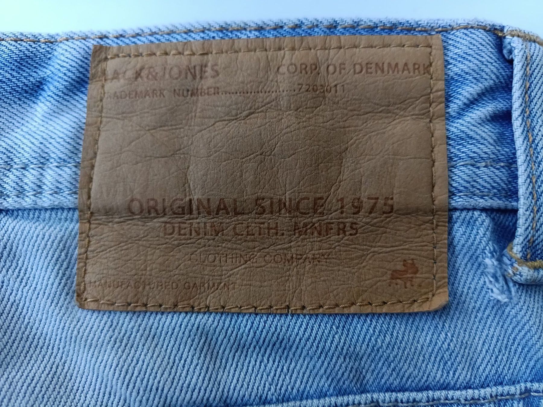 Jeans: Jack&Jones Jeans Shorts – Usato da Wängi venduto da Ladys_First 4