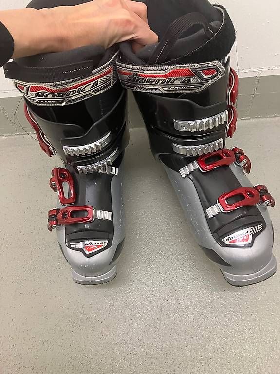 Nordica Scarpe da uomo: Skischuhe Nordica – Usato da Zürich venduto da hernen
