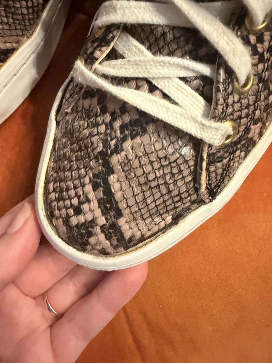 Guess Scarpe da donna: GUESS Sneaker Gr 40   – Usato da Balgach venduto da ren_xy57 8