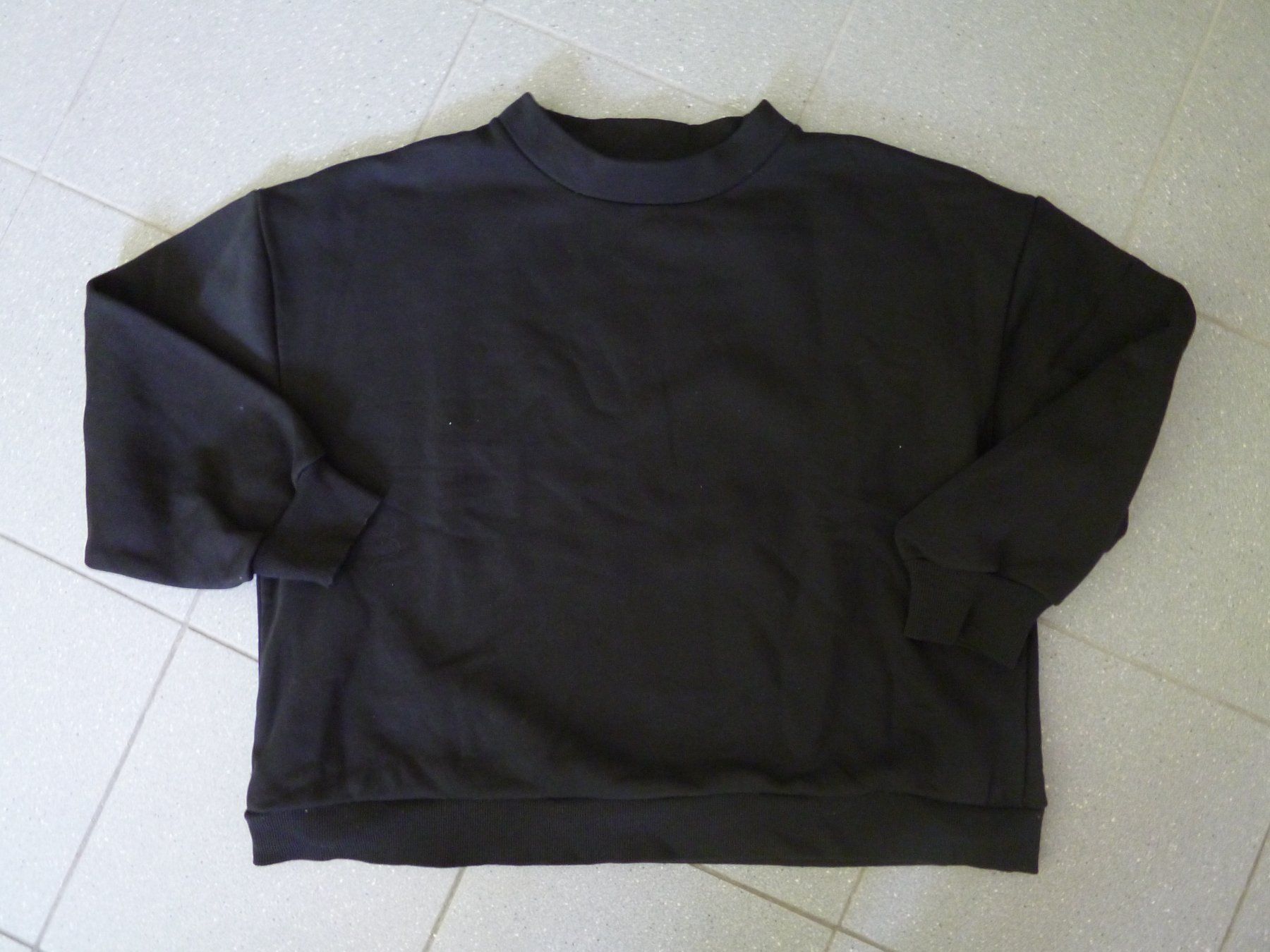 Na-kd Maglioni & Felpe: NA-Kd schwarzer XL Pullover – Usato da Dättlikon venduto da Mamakuga