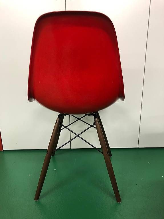 Sedie: Eames side chair - Crimson Red – Usato da hermrigen venduto da Hasihasi2 2