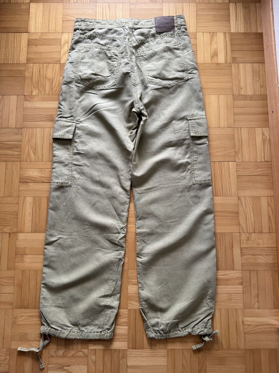 Esprit Pantaloni: Leichte Hose Esprit lindengrün 36 – Usato da Luzern venduto da kun_2nm8