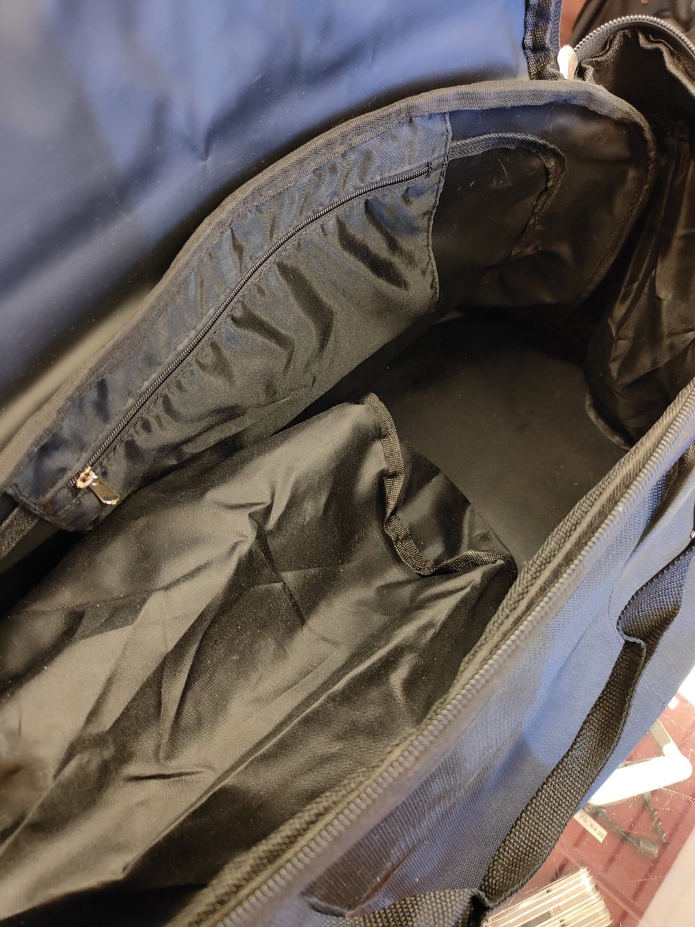 Sacs: Sporttasche mit Schuhfach Davos – Neuf avec emballage d'origine à Davos Platz par wauwauin 8
