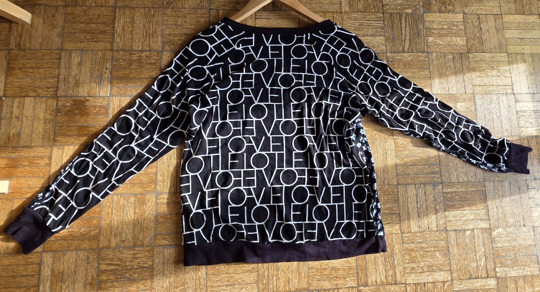 Pullover & Sweatshirts: Pull col V coton (brun/blanc) – Gebraucht aus Yverdon-les-Bains von van_dq65 5