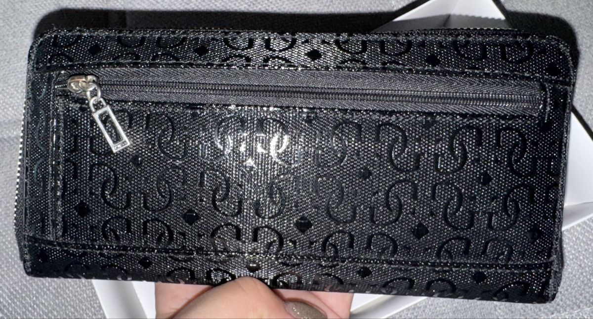 Guess Portamonete: GUESS Portemonnaie – Usato da Lachen SZ venduto da Aysenur30 2