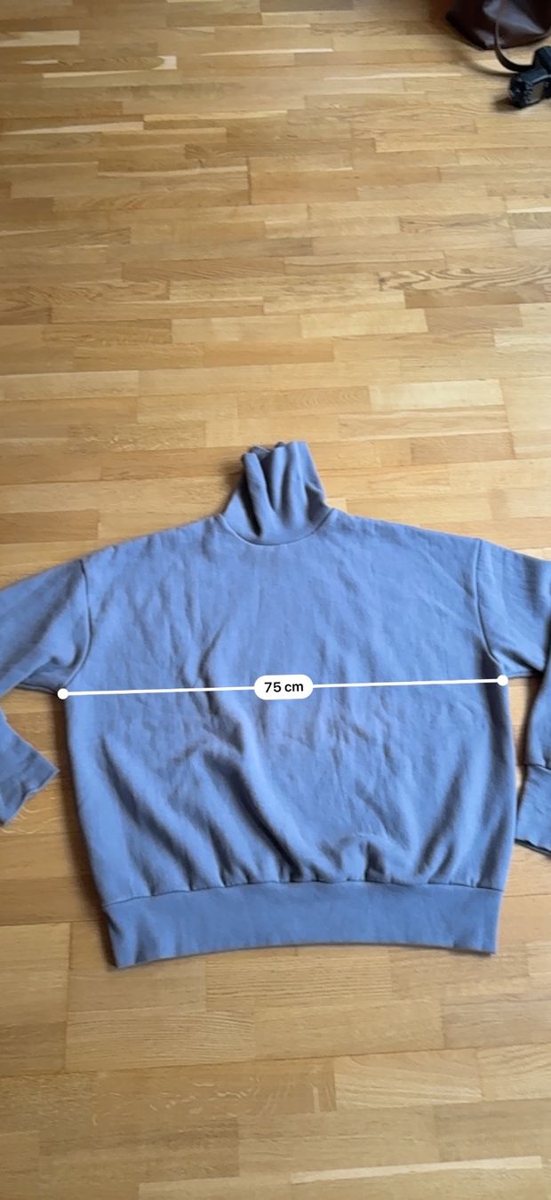 Pullover & Sweatshirts: Oversize Comfy Rollkragen Pullover – Gebraucht aus Zürich von Basilou98 8