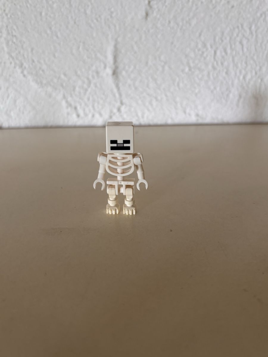 Lego Figurines: Lego Minecraft Minifigur Skeleton – D'occasion à Sissach par Geopatral