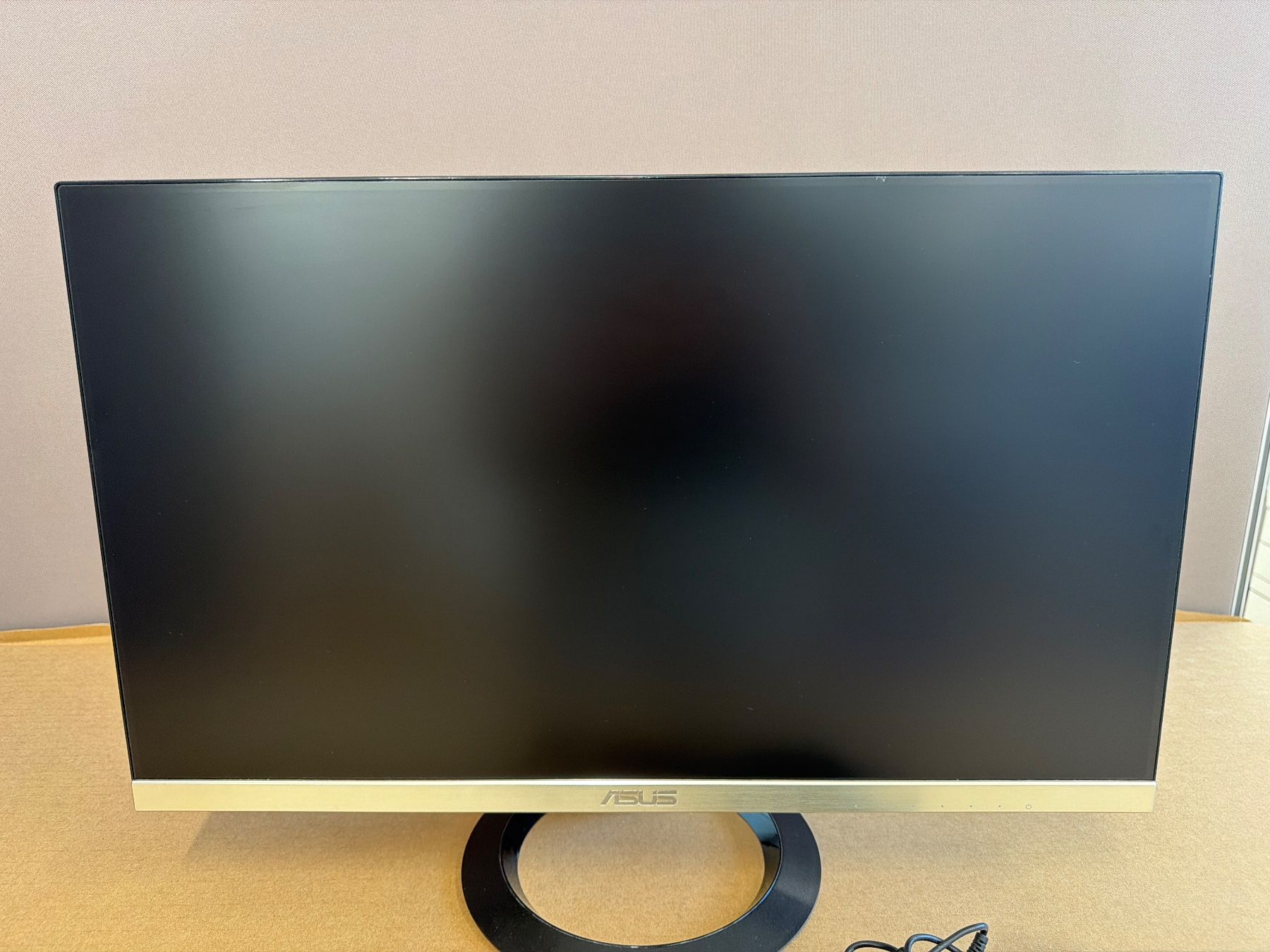 Asus Monitor: ASUS VZ249Q 23.8" Monitor – Usato da Dietlikon venduto da ComdatAG 1