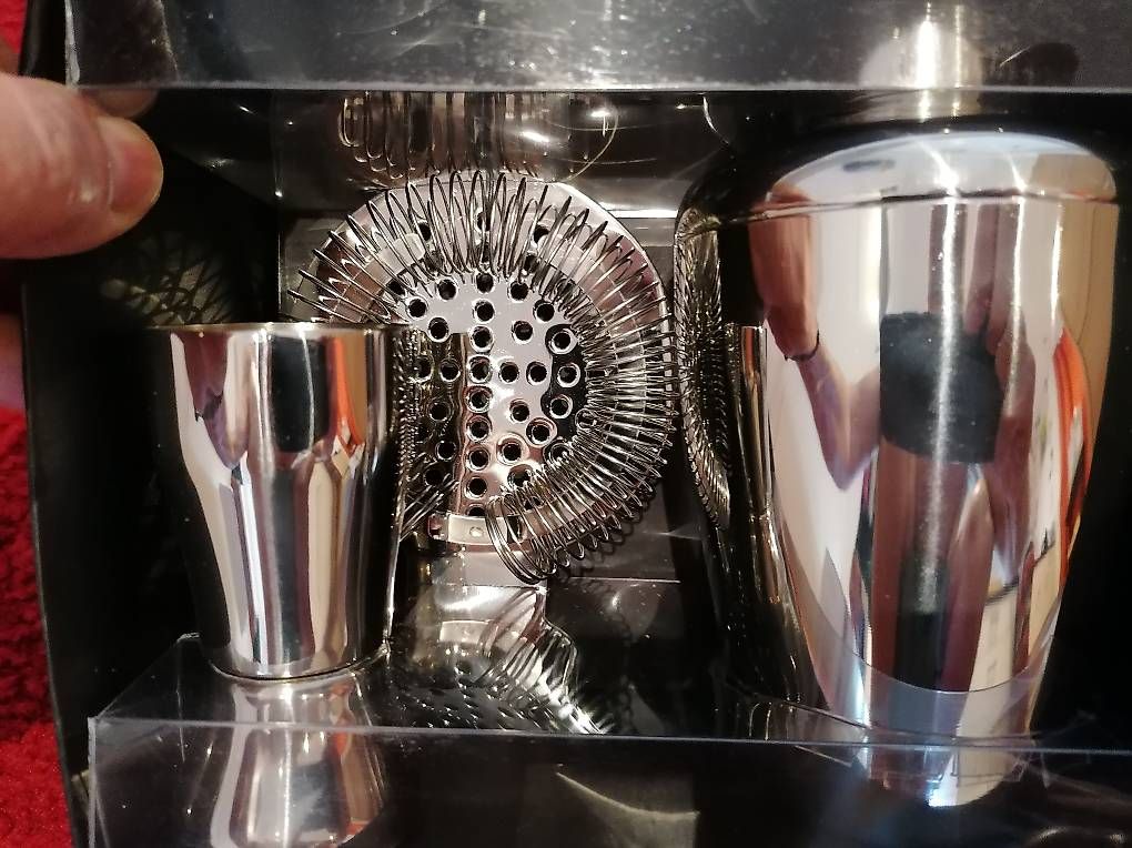 Set di piatti: Cocktailmaker Edelstahl Neu – Usato da Muri AG venduto da goodmood17