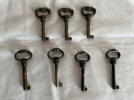 Antike Schlüssel von einem Bauernbuffet, Set 7 Stk. 