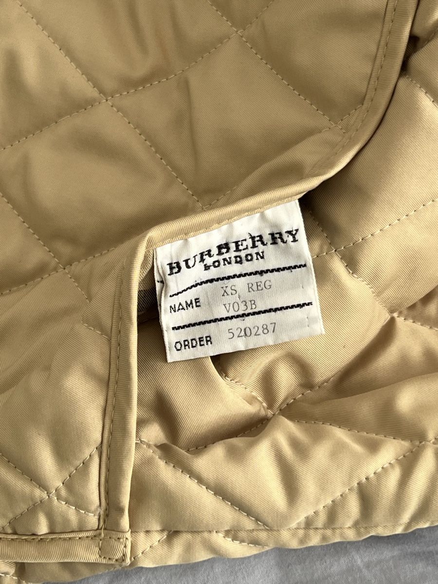 Burberry Vestes: Quilted Burberry jacket beige – D'occasion à Vevey par neflon1te 4