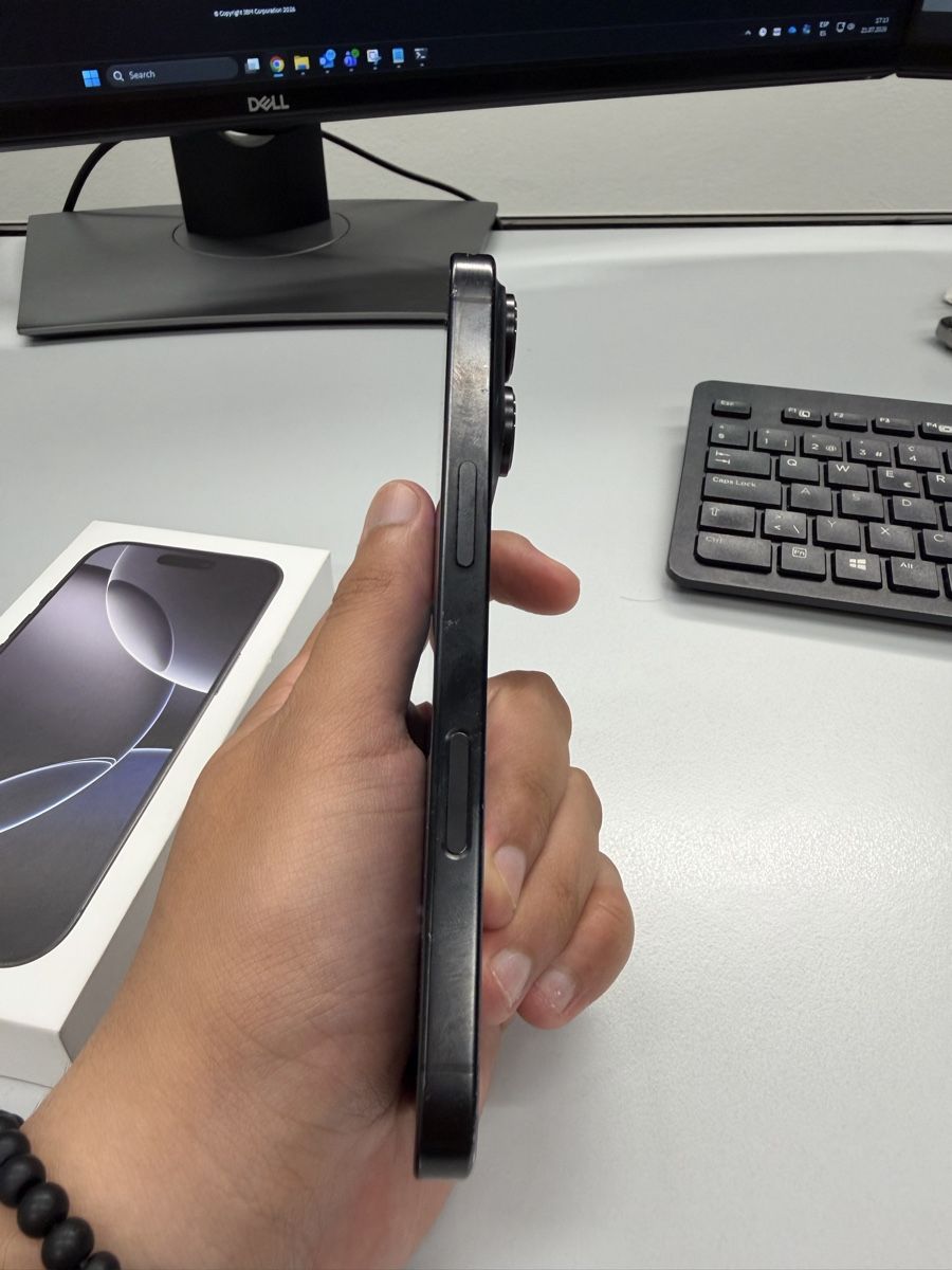 Apple Telefoni cellulari / Smartphones: iPhone 16 pro 128GB – Usato da Zürich venduto da Yoni_to 2