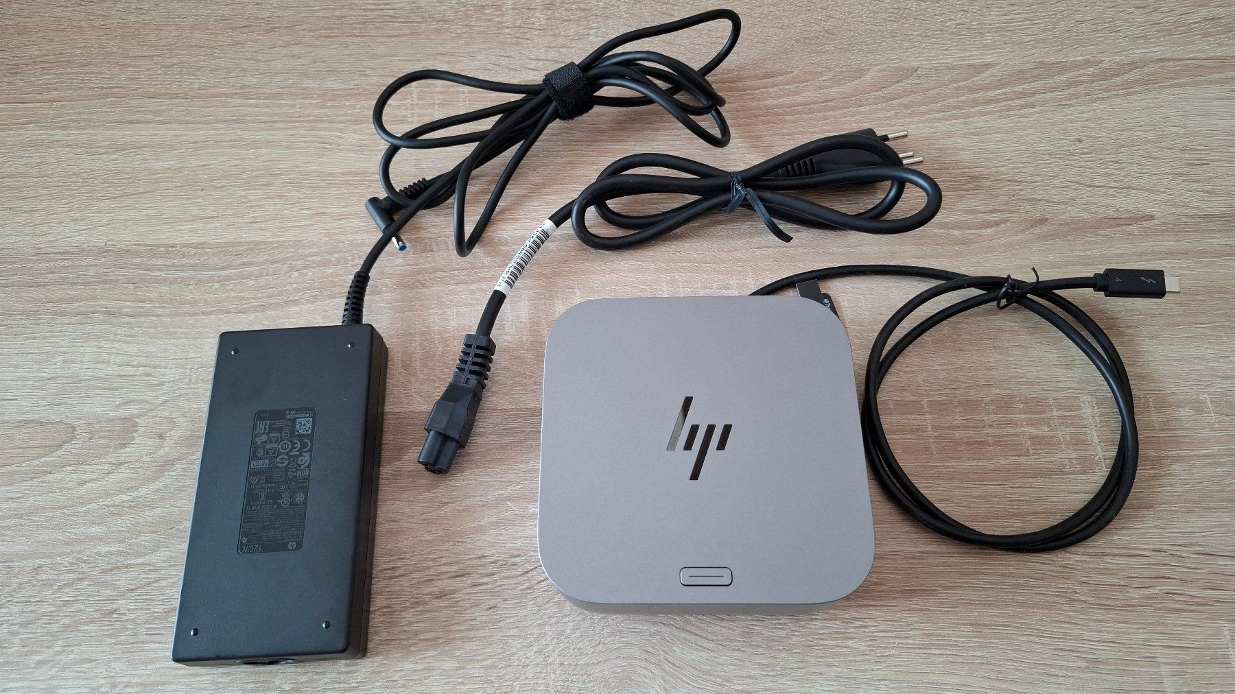 Hewlett Packard Docking station: HP Thunderbolt 4 100W G6 Dock – D'occasion à Lützelflüh-Goldb par Noir7.pk