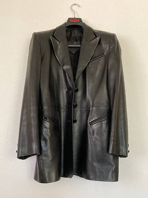 Giacche: Schwarze Lederjacke knielang Gr. 42 – Usato da Silvaplana venduto da esthisilva