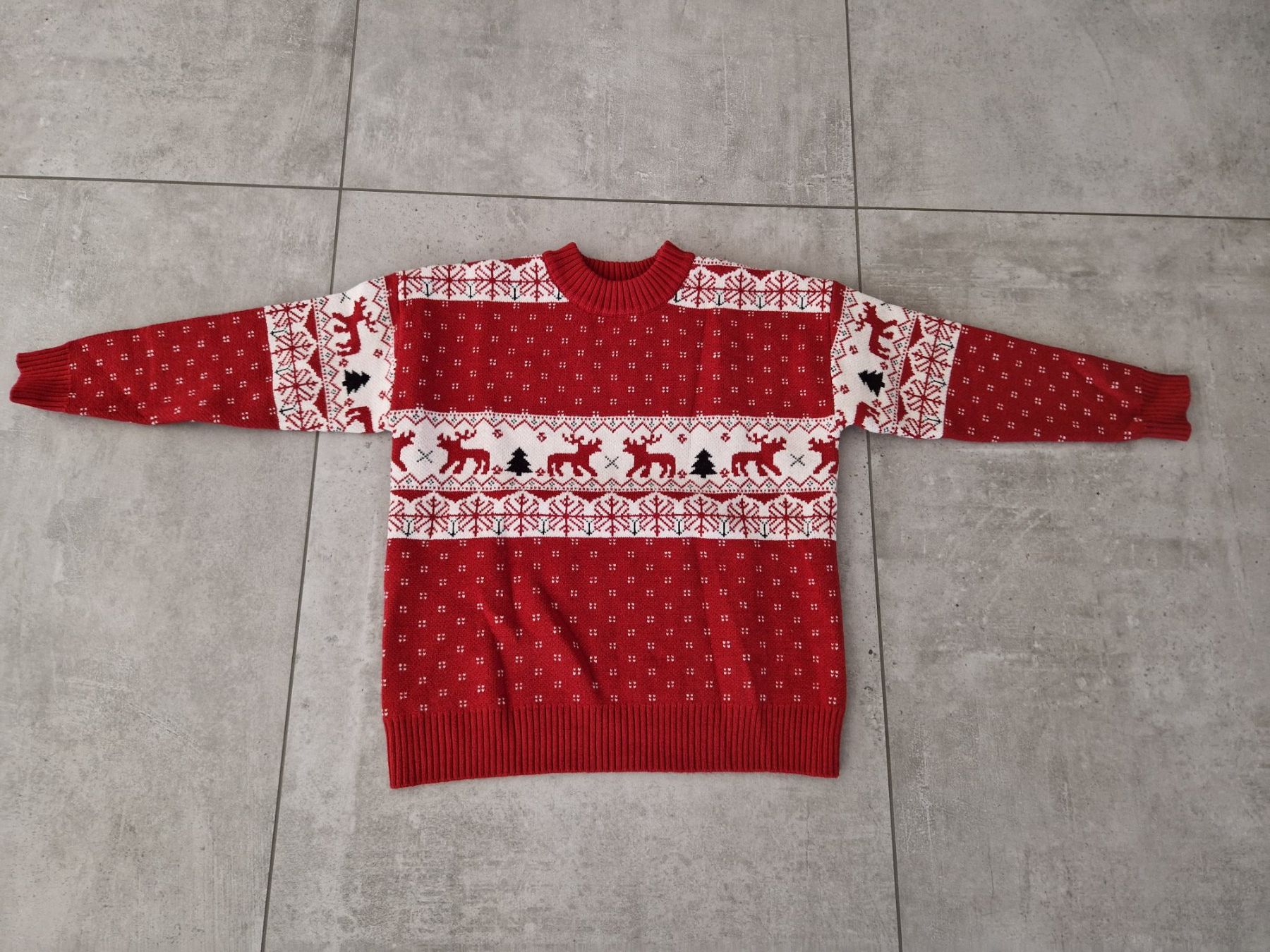 Maglioni & Felpe: Pullover mit Rentieren, Grösse S – Usato da Dagmersellen venduto da ejord