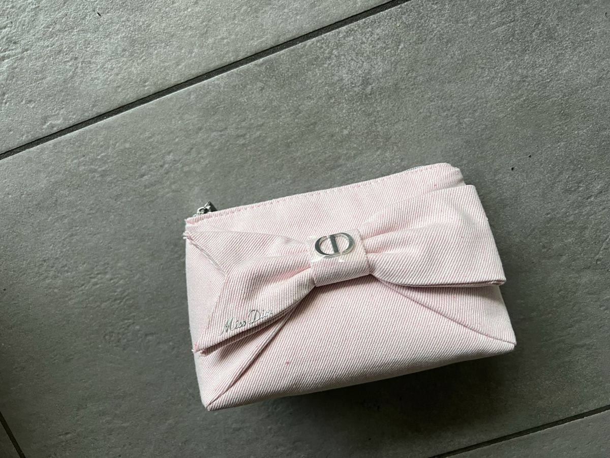 Dior Taschen für Damen: Dior pochette by Dior Parfumes – Neu und originalverpackt aus Mendrisio von fly_9wzx 1