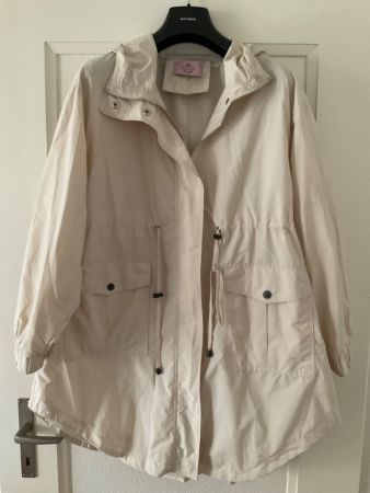 Leichte Frauenjacke. NEU!!!