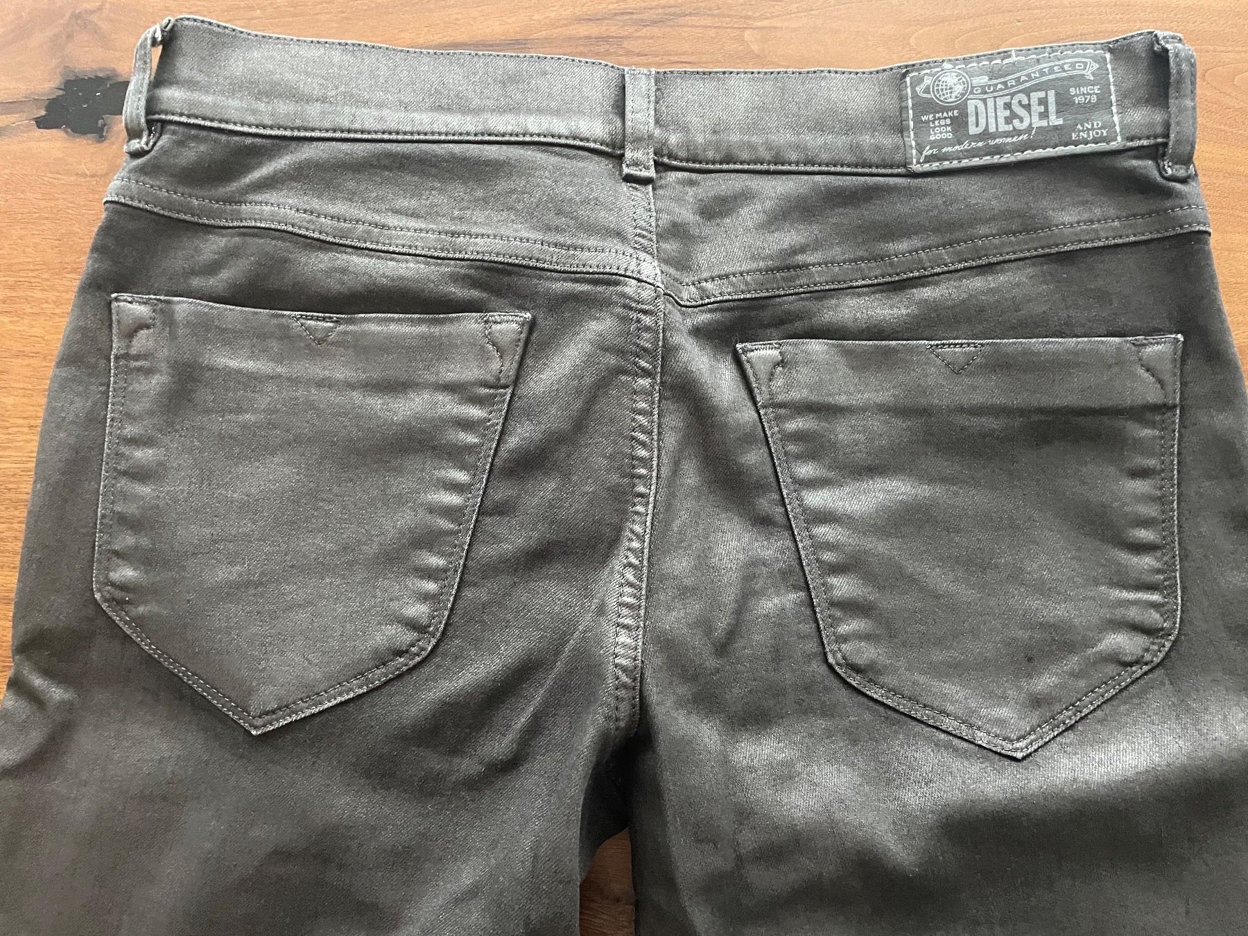 Jeans: Diesel Jeans neu – Nuovo (secondo la descrizione) da Unteriberg venduto da fae_2gz2 1