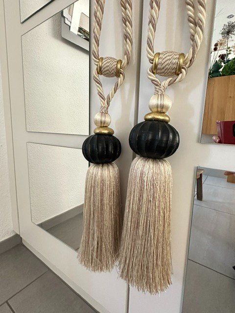 Tutte le decorazioni: Grosse luxuriöse Quasten – Usato da Wiesendangen venduto da EnricaL 1