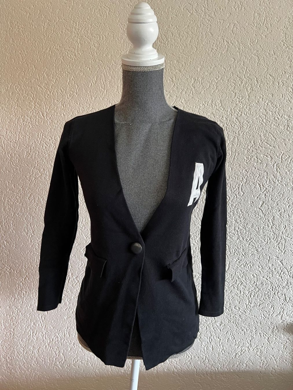 Jacken & Mäntel: Mädchen Strickjacke Sommer Herbst Gr 158/164 gestickte Buchs – Gebraucht aus Frenkendorf von Style365 1