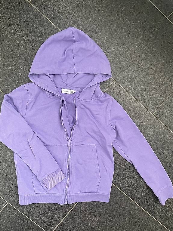 Giacche & Cappotti: Sweatjacke – Usato da Münchenbuchsee venduto da Principessa84