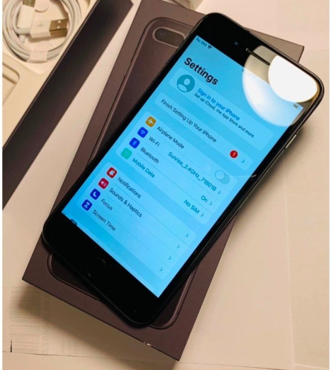 Apple Handys / Smartphones: Iphone 8 Plus (64GB) Akku 100% – Gebraucht aus Luzern von Waince786 4