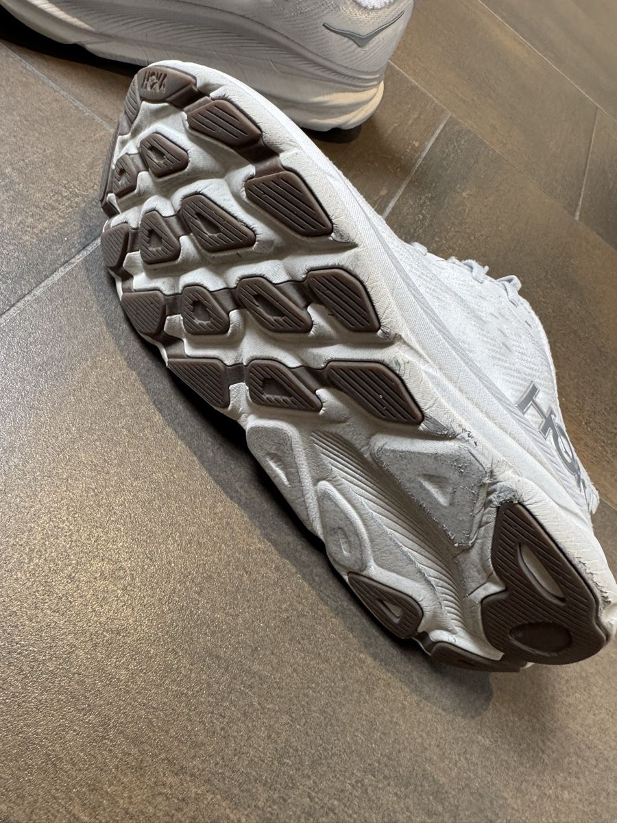 Scarpe da uomo: Hoka Clifton 44 – Usato da Wetzikon ZH venduto da mar_qqw5 1