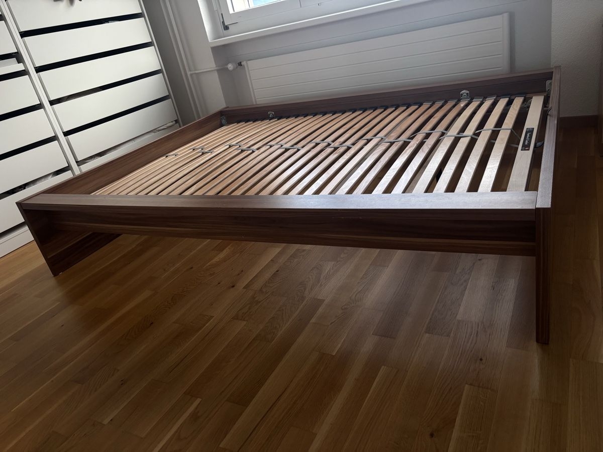 Lits: Holzbett 140 x 200cm – D'occasion à Buchs SG par eli_h2r7 2