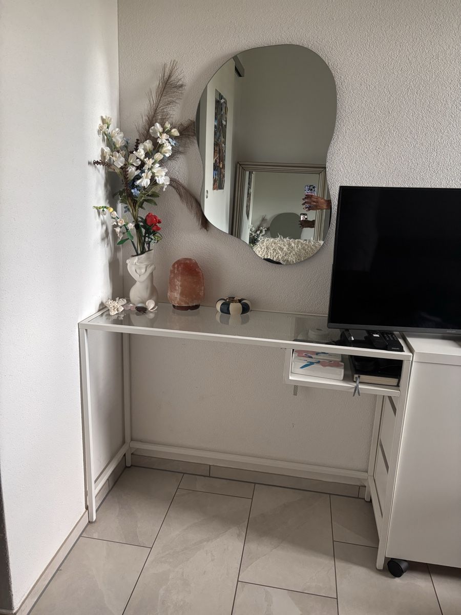 Schreibtische: Ikea Vittsjö Schreibtisch – Neu (gemäss Beschreibung) aus Luzern von far_2w6f