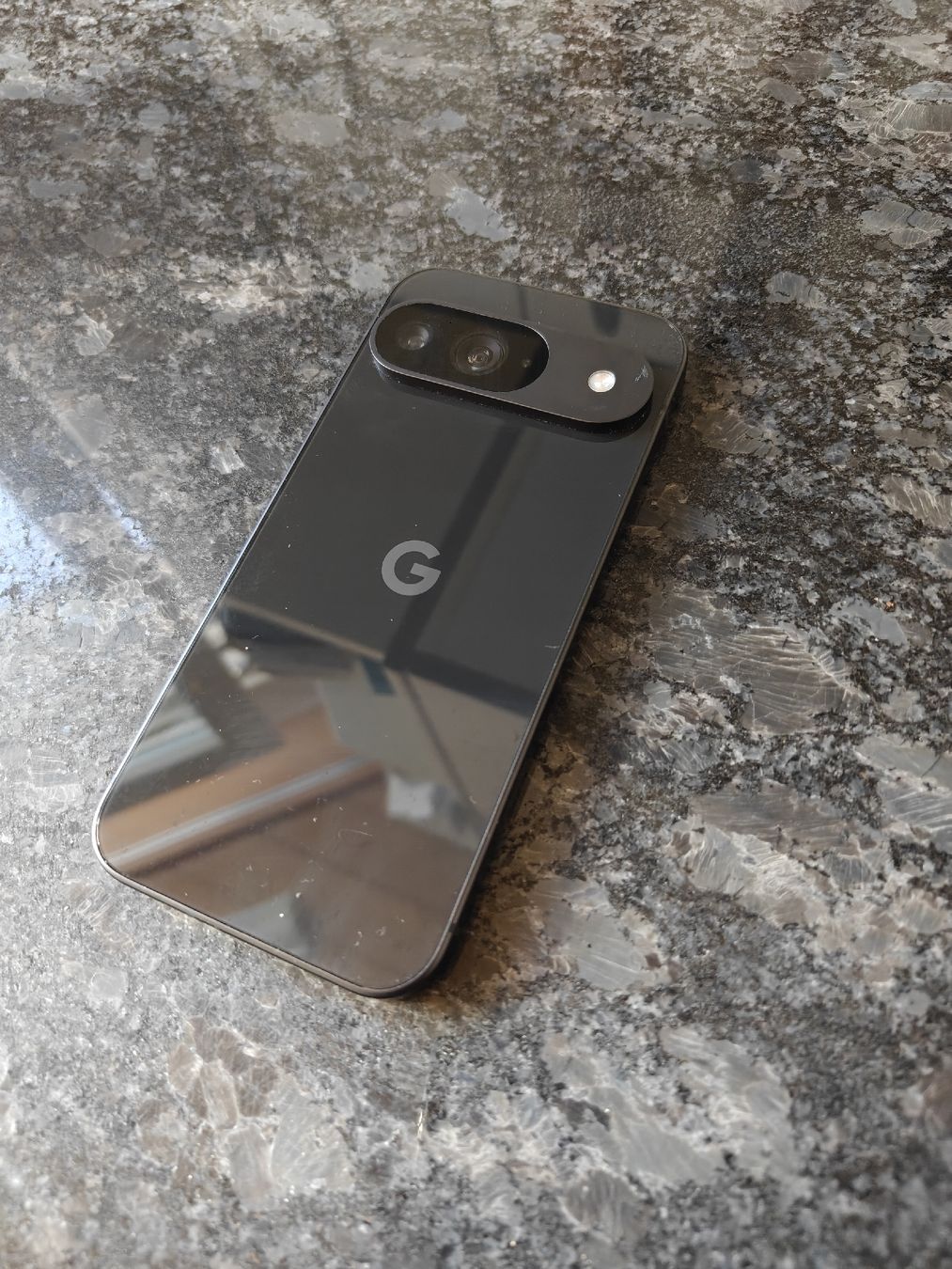 Google Telefoni cellulari / Smartphones: Google Pixel 9 Smartphone Schwarz 128GB  – Usato da Aedermannsdorf venduto da bhe_7qxp