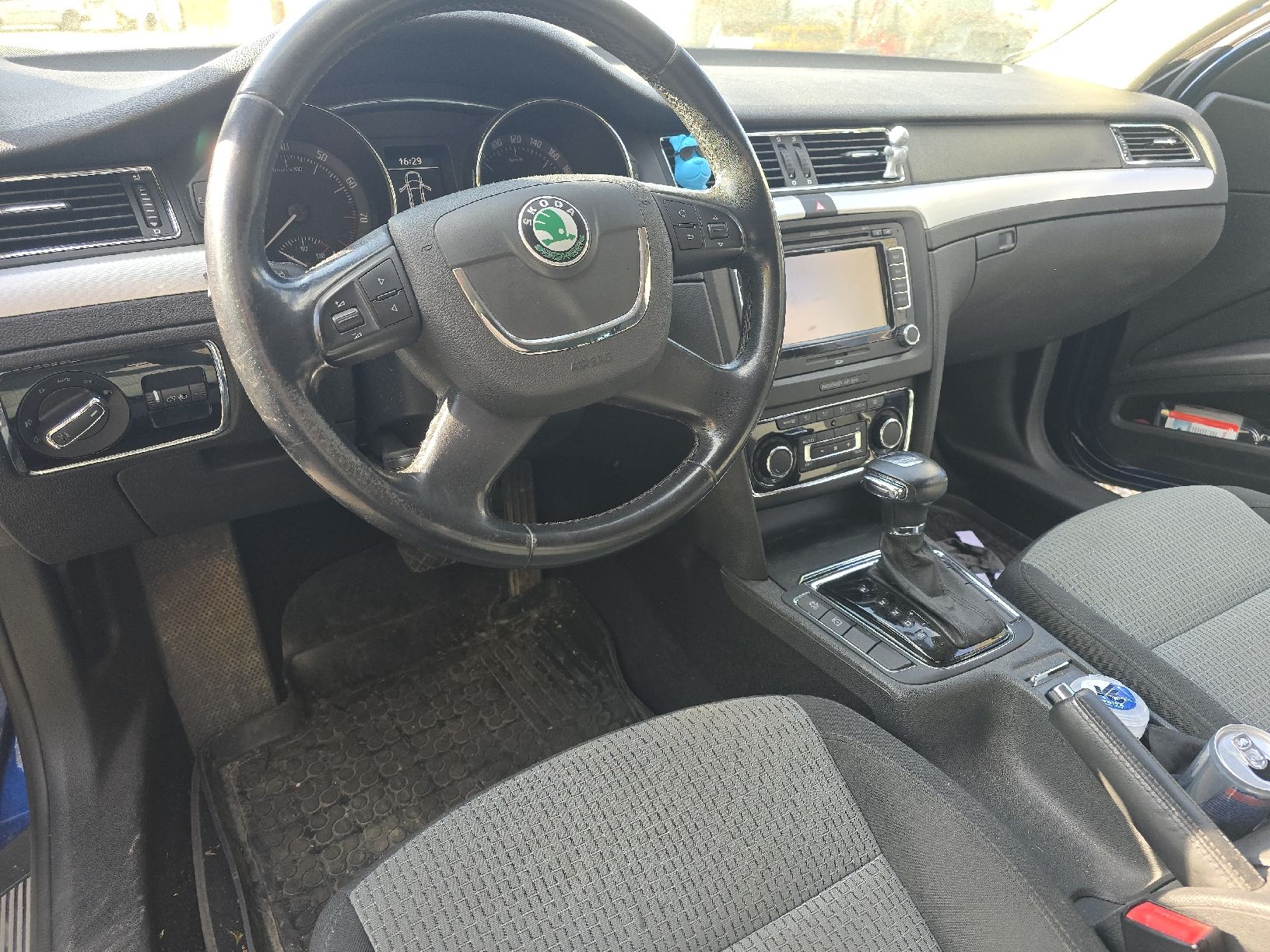 Skoda Automobili: Skoda Superb Kombi dunkelblau – Difettoso da Schönholzerswilen venduto da Wijocknas 3