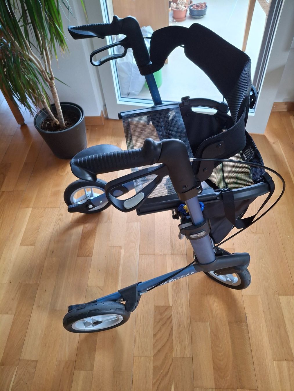 Ausili per la deambulazione: Rollator Gemino 30 saphire blau – Usato da Horw venduto da tomacin 2