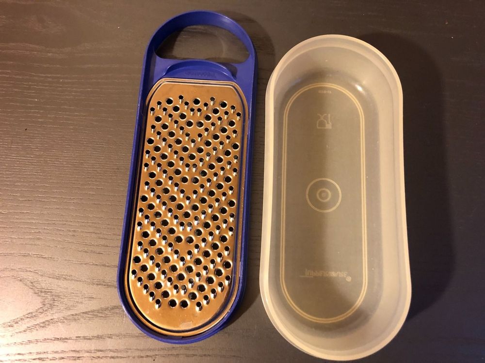 Tupperware Raspel Behälter mit Rebe (Gebraucht) in Oberrüti für CHF 13 ...