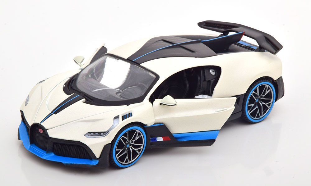 Bugatti Modellini d'auto: BUGATTI DIVO 2018 WEISSMETALLIC 1:24 MAISTO – Nuovo e nell'imballaggio originale da Suhr venduto da Moebelsiralfred 1