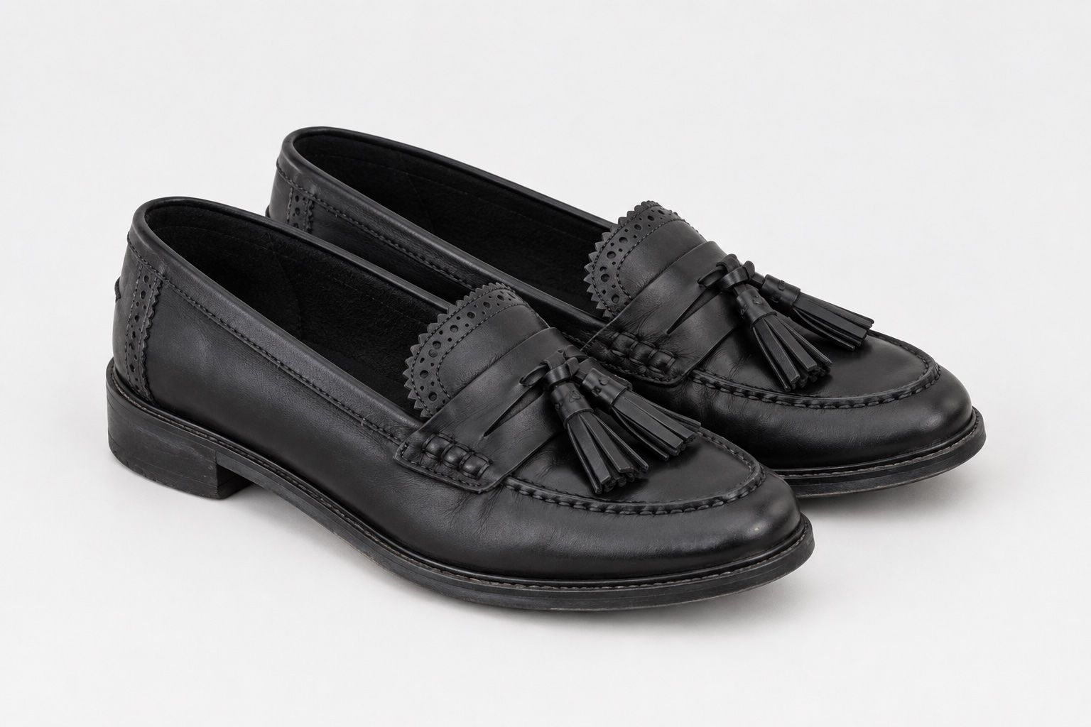 Scarpe da donna: Schicke schwarze Lederloafer, Grösse 40 – Usato da Dübendorf venduto da Malcika1