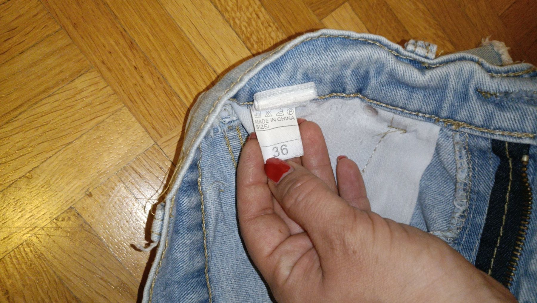 Jeans: Damen Sommer Jeans Shorts Gr. 36 – Gebraucht aus Dübendorf von Me_sa 4