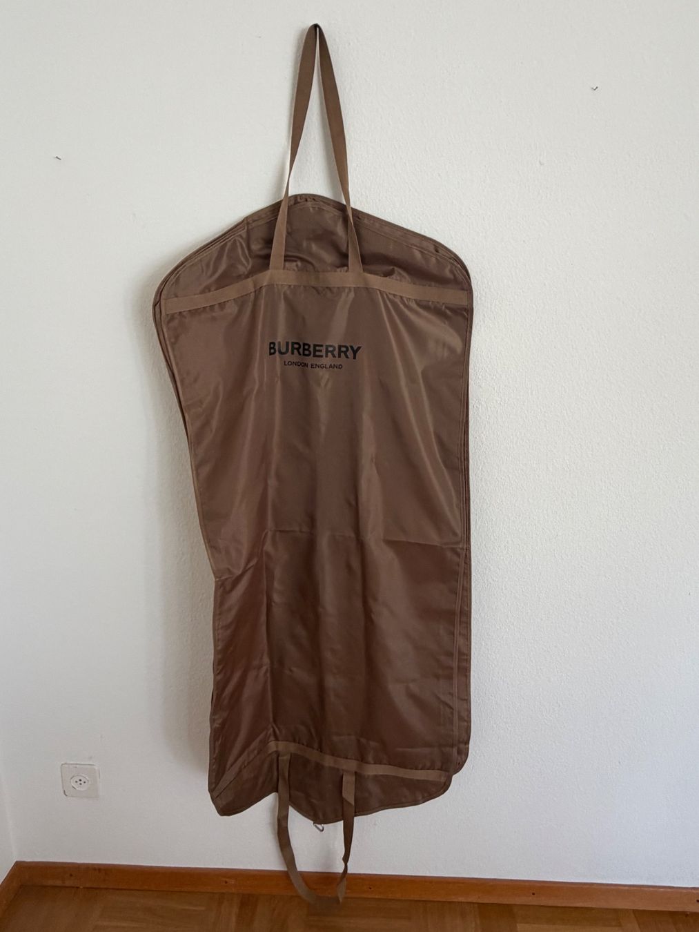 Burberry Sacs: Kleidersack Burberry – Neuf (Voir description) à Freidorf TG par ibipatria 2