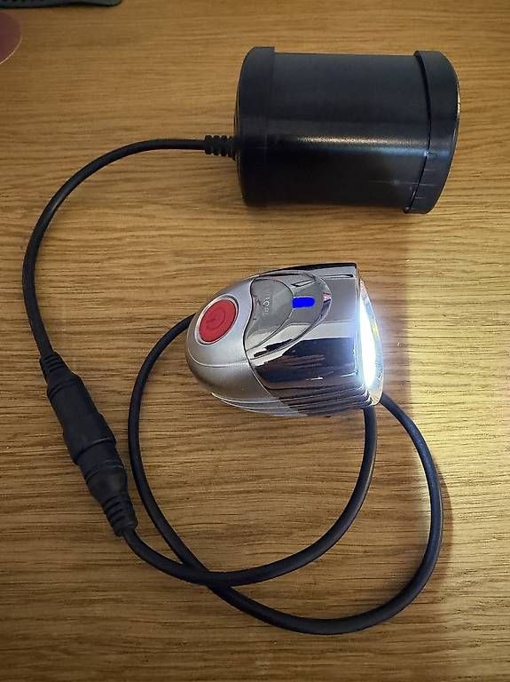 Pezzi di ricambio: Velolicht Frontlich Veloplus 1000lumen – Usato da Zürich venduto da T_K_H_M