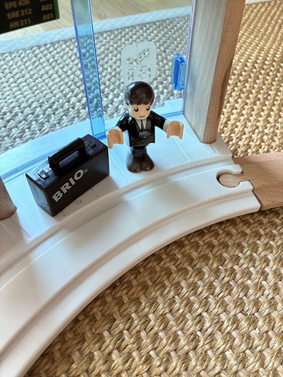 Brio Giocattoli: Brio Airport Monorail Set 33301 – Usato da Lucens venduto da metaD 3