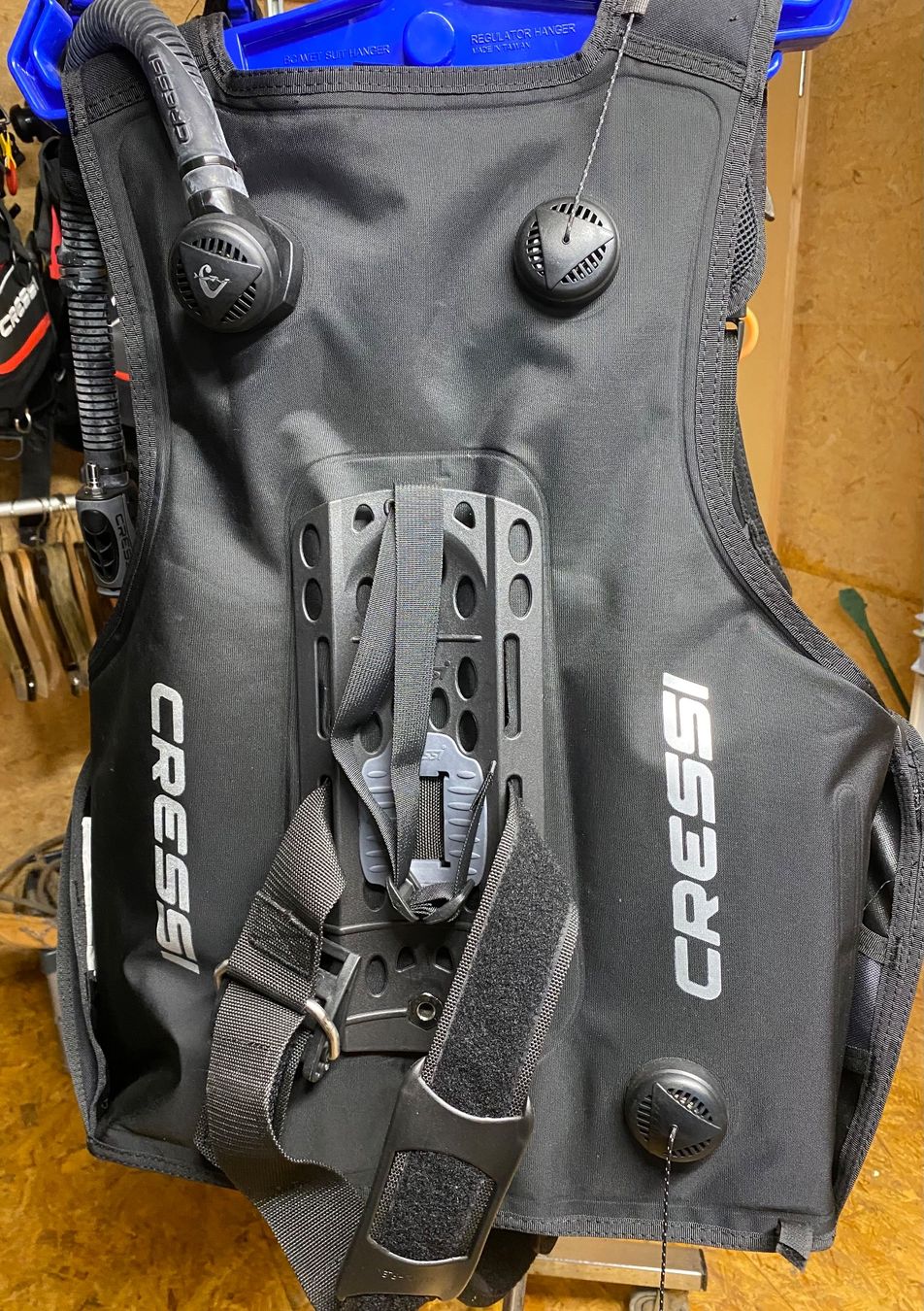 Cressi Mute per immersioni: Tarierjacket Cressi R1 Gr. L – Nuovo e nell'imballaggio originale da Pfäffikon ZH venduto da Deko-Stopp 3